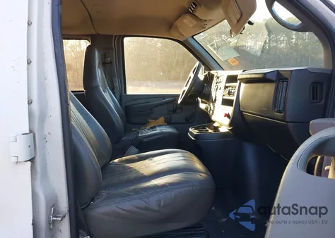 2008 Chevrolet Express Ls z USA, uszkodzony, nr VIN 1GAHG39K481195913